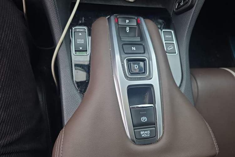 Used Honda UR-V 2023 370TURBO Four-Wheel Drive Luxury Edition Gear Lever