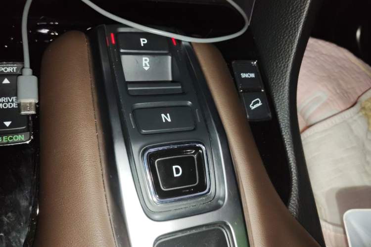 Used Honda UR-V 2023 370TURBO Two-Wheel-Drive Luxury Edition Gear Lever