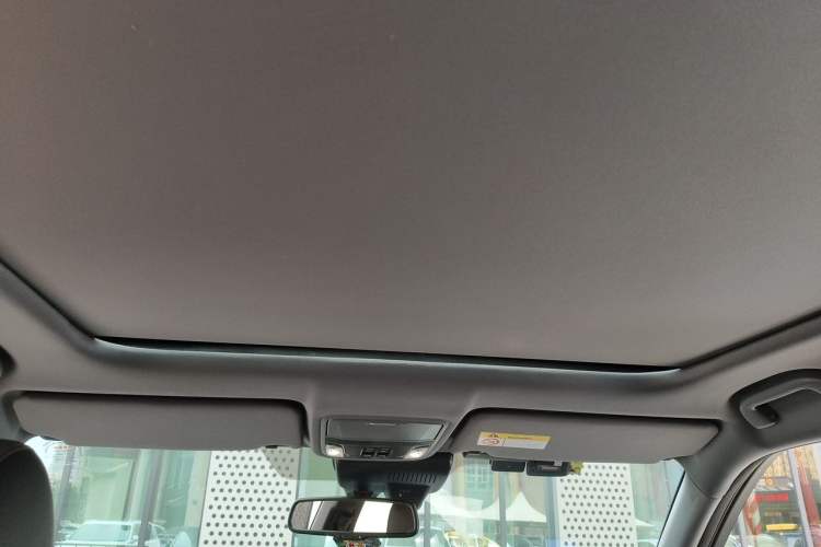 Used Honda UR-V 2023 370TURBO Four-Wheel Drive Luxury Edition Headliner