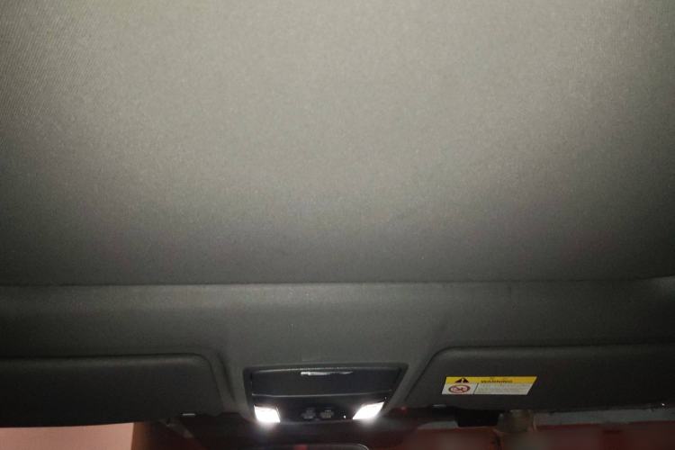Used Honda UR-V 2023 370TURBO Two-Wheel-Drive Luxury Edition Headliner