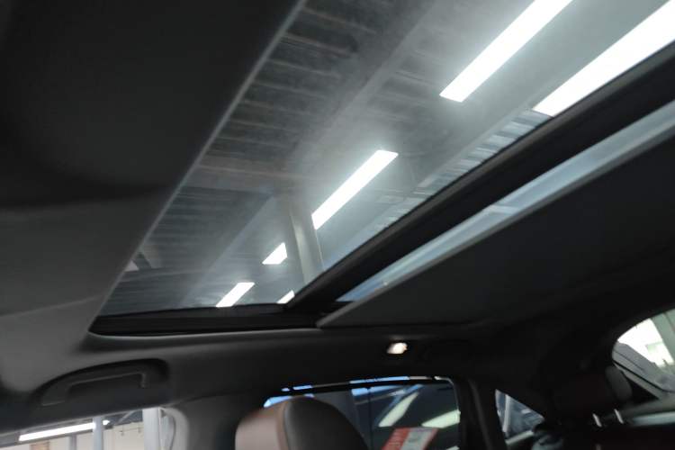 Used Honda UR-V 2023 370TURBO Four-Wheel Drive Prestige Edition Headliner