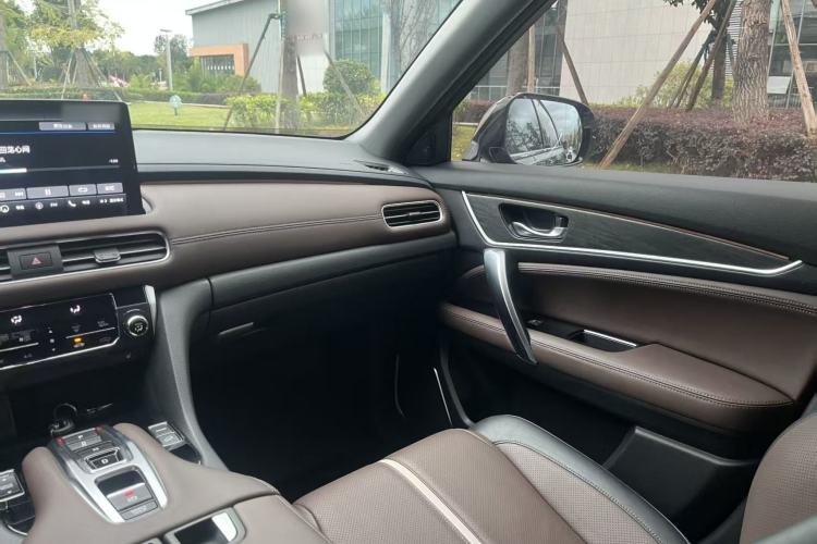 Used Honda UR-V 2023 370TURBO Two-Wheel-Drive Luxury Edition Interior 6