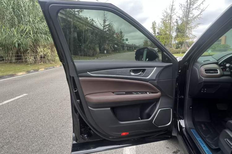 Used Honda UR-V 2023 370TURBO Two-Wheel-Drive Luxury Edition Interior 7