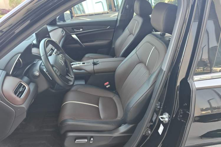 Used Honda UR-V 2023 370TURBO Two-Wheel-Drive Luxury Edition Left Front Seat
