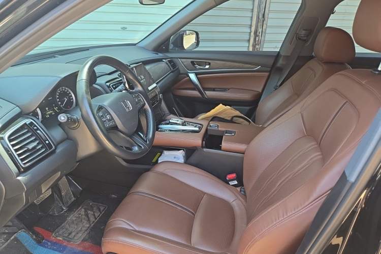 Used Honda UR-V 2023 370TURBO Two-Wheel-Drive Luxury Edition Left Front Seat