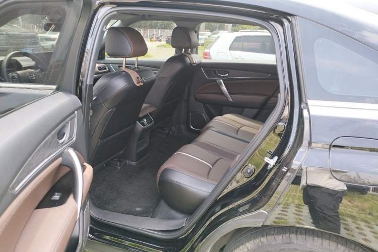 Used Honda UR-V 2023 370TURBO Two-Wheel-Drive Luxury Edition Left Rear Seat