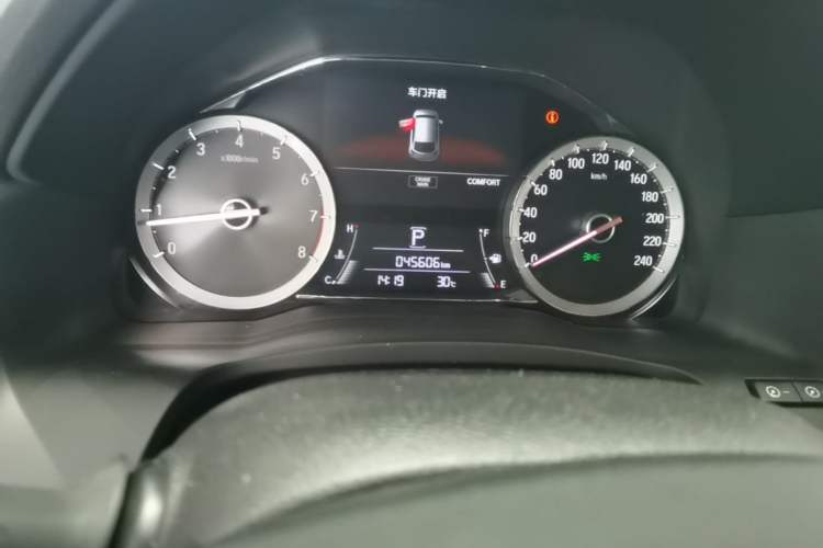 Used Honda UR-V 2023 370TURBO Two-Wheel-Drive Luxury Edition Odometer Close Up