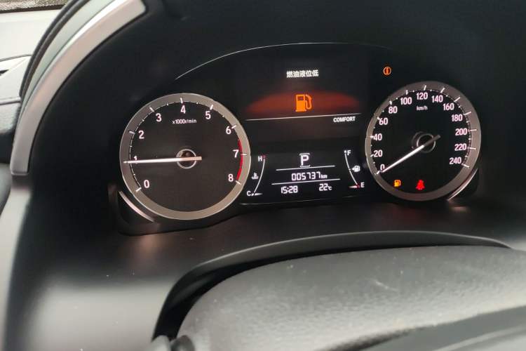 Used Honda UR-V 2023 240TURBO Two-Wheel Drive Zhijing Edition Odometer Close Up