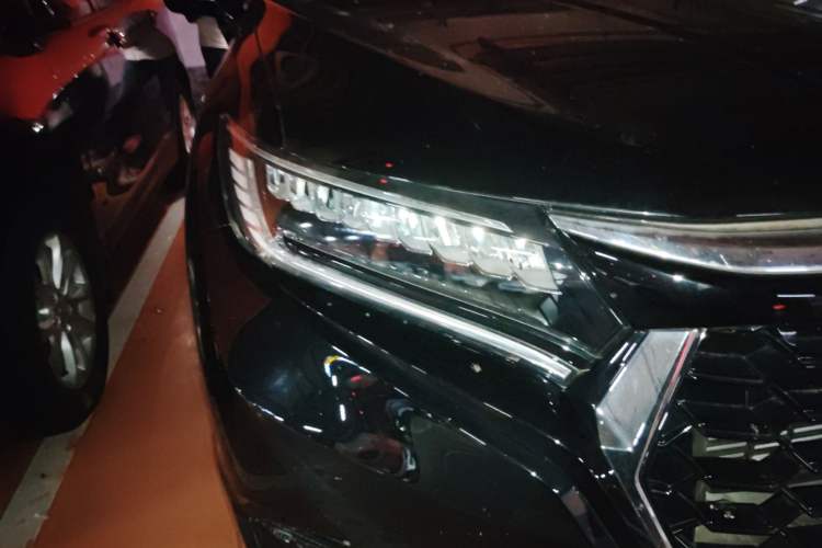 Used Honda UR-V 2023 370TURBO Two-Wheel-Drive Luxury Edition Right Front Headlight