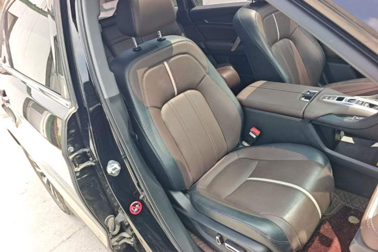 Used Honda UR-V 2023 370TURBO Two-Wheel-Drive Luxury Edition Right Front Seat