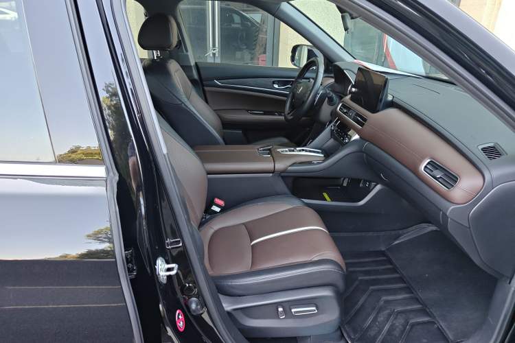 Used Honda UR-V 2023 370TURBO Two-Wheel-Drive Luxury Edition Right Front Seat