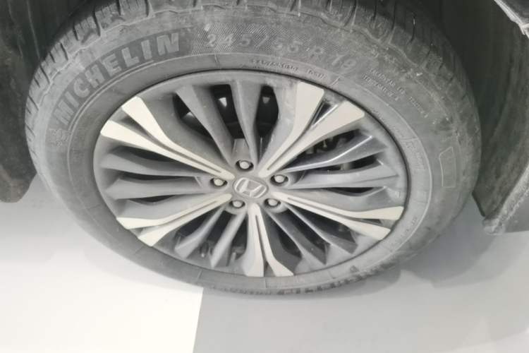 Used Honda UR-V 2023 370TURBO Two-Wheel-Drive Luxury Edition Right Front Wheel Hub