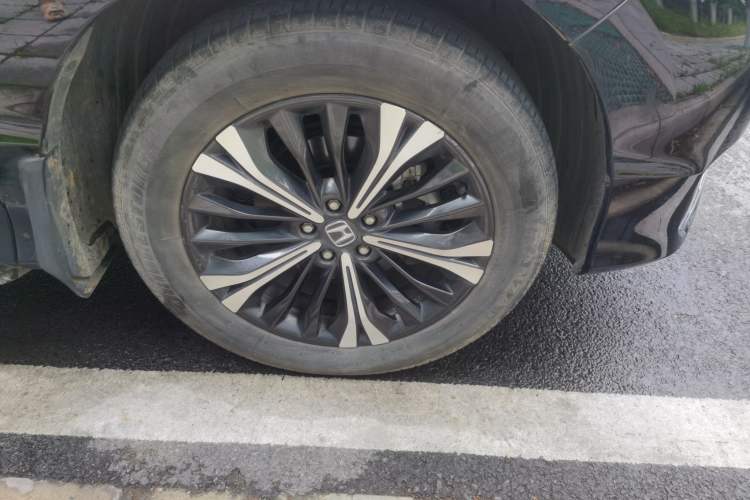 Used Honda UR-V 2023 240TURBO Two-Wheel Drive Zhiyue Edition Right Front Wheel Hub