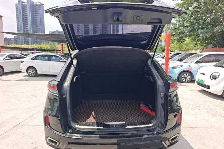Used Honda UR-V 2023 370TURBO Two-Wheel-Drive Luxury Edition Trunk