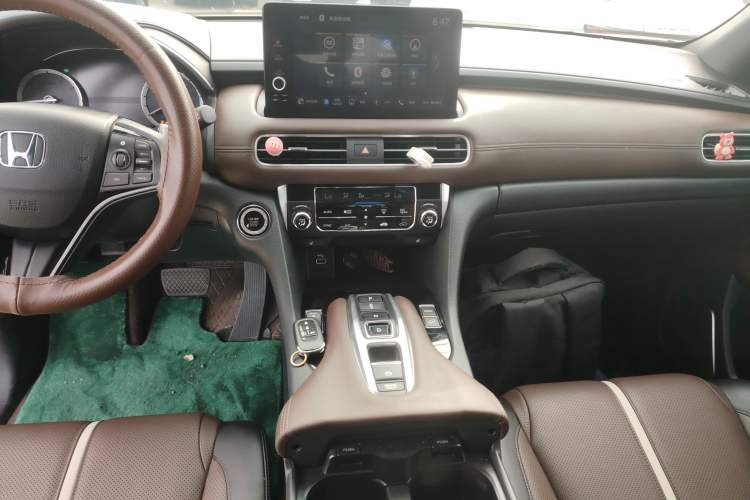 Used Honda UR-V 2023 370TURBO Two-Wheel-Drive Luxury Edition Audio And AC Panel