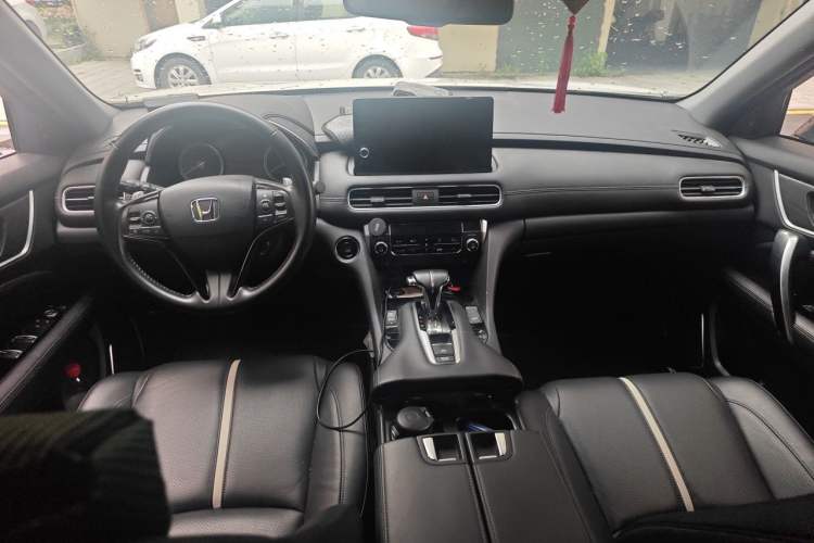 Used Honda UR-V 2023 240TURBO Two-Wheel Drive Zhijing Edition Center Console