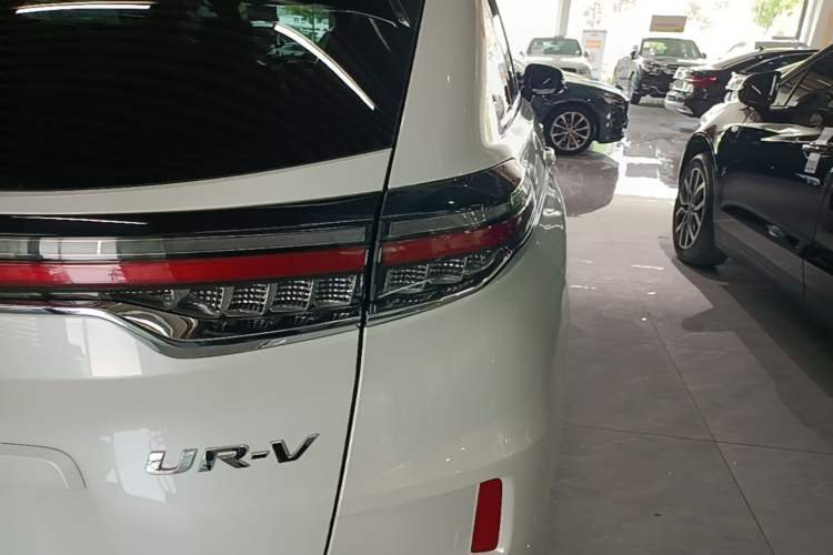 Used Honda UR-V 2023 370TURBO Four-Wheel Drive Luxury Edition Exterior 3