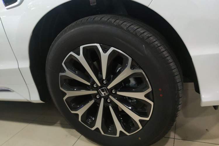 Used Honda UR-V 2023 370TURBO Two-Wheel-Drive Luxury Edition Exterior 8
