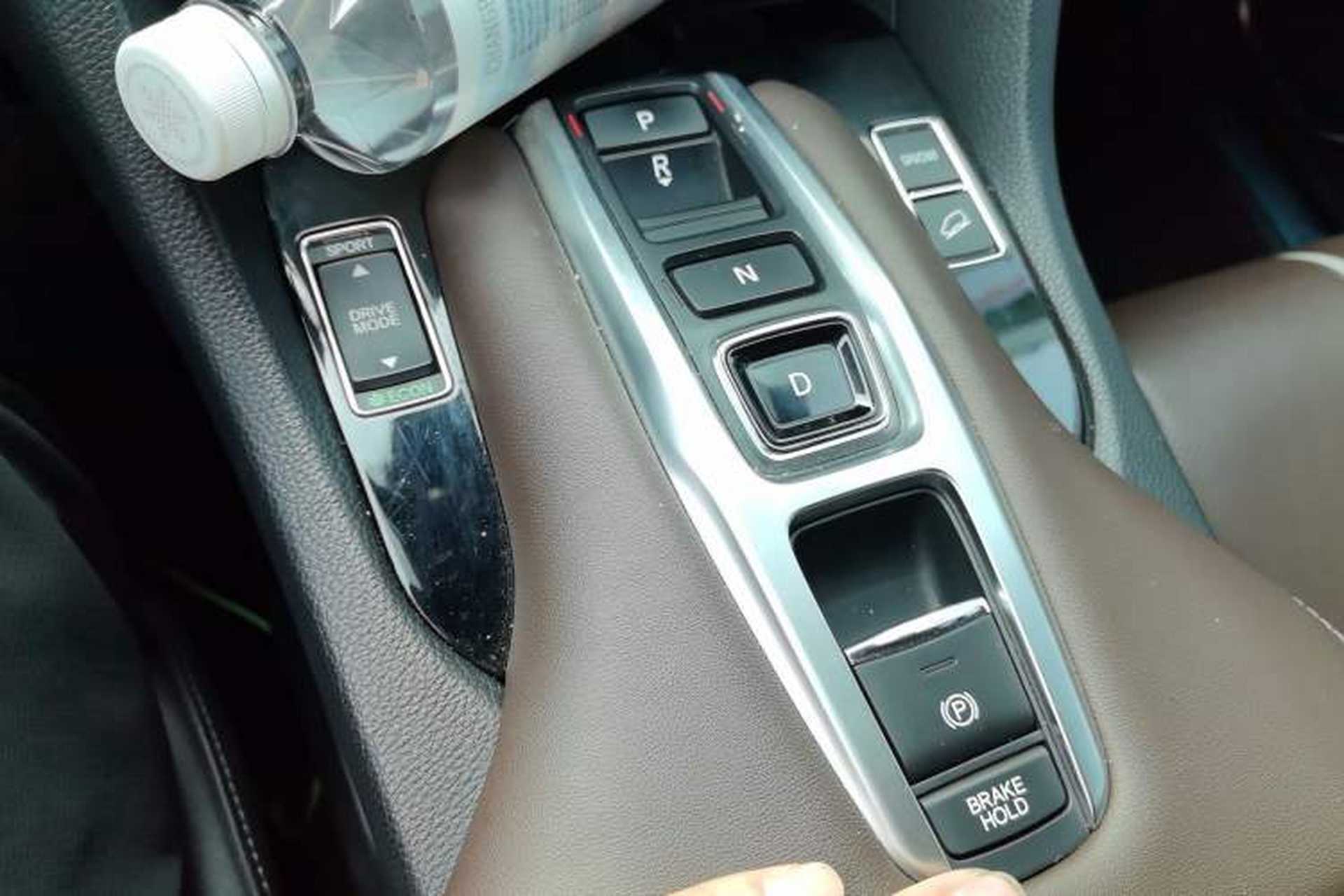 Used Honda UR-V 2023 370TURBO Four-Wheel Drive Luxury Edition Gear Lever
