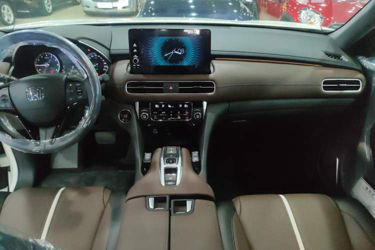 Used Honda UR-V 2023 370TURBO Two-Wheel-Drive Luxury Edition Interior 4
