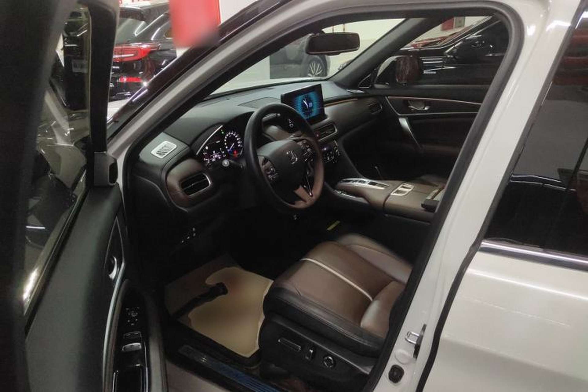 Used Honda UR-V 2023 370TURBO Four-Wheel Drive Luxury Edition Left Front Seat