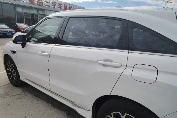 Used Honda UR-V 2023 370TURBO Two-Wheel-Drive Luxury Edition Left Side