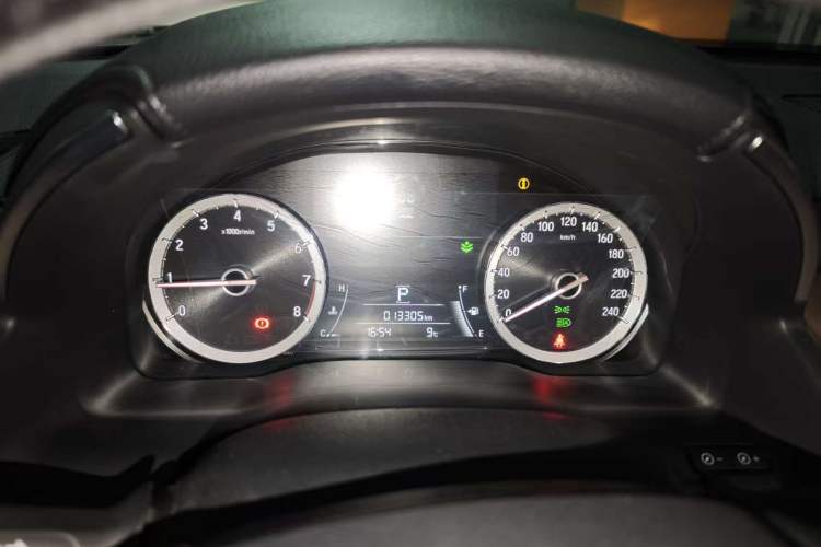 Used Honda UR-V 2023 370TURBO Four-Wheel Drive Luxury Edition Odometer Close Up