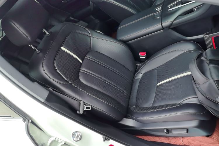 Used Honda UR-V 2023 240TURBO Two-Wheel Drive Zhiyue Edition Right Front Seat