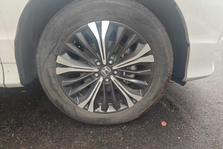 Used Honda UR-V 2023 240TURBO Two-Wheel Drive Zhijing Edition Right Front Wheel Hub