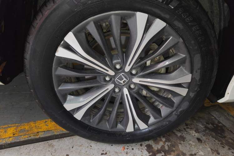 Used Honda UR-V 2023 370TURBO Four-Wheel Drive Luxury Edition Right Front Wheel Hub