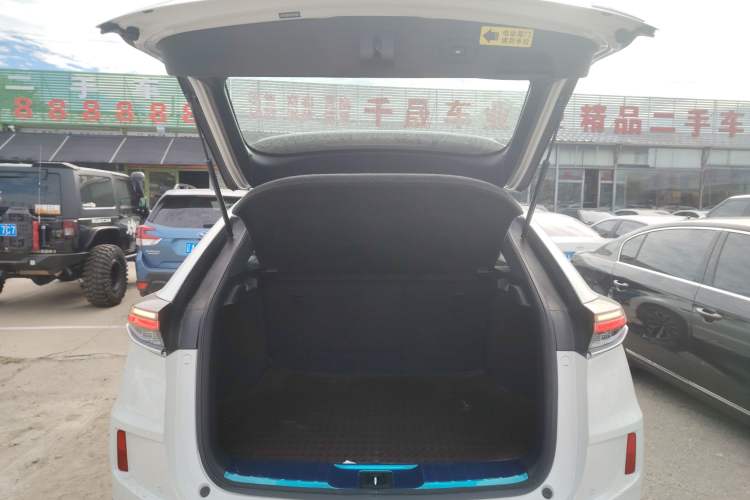 Used Honda UR-V 2023 370TURBO Two-Wheel-Drive Luxury Edition Trunk