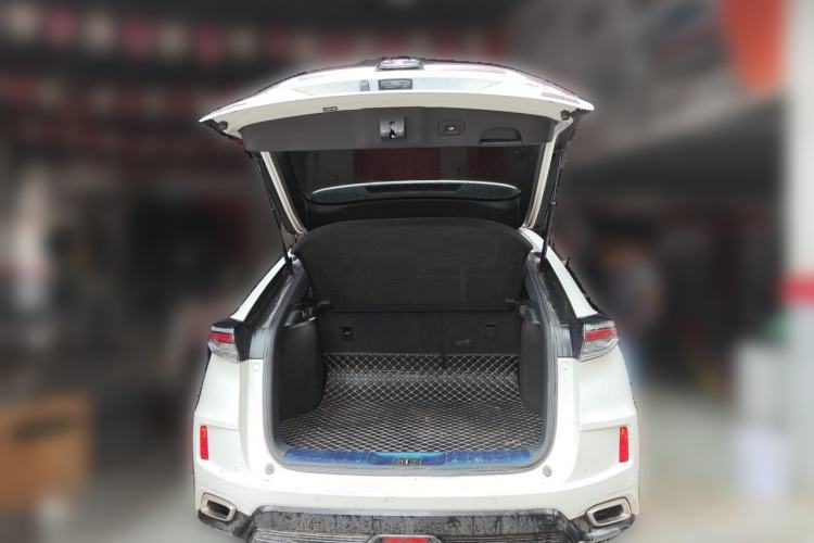 Used Honda UR-V 2023 370TURBO Four-Wheel Drive Luxury Edition Trunk