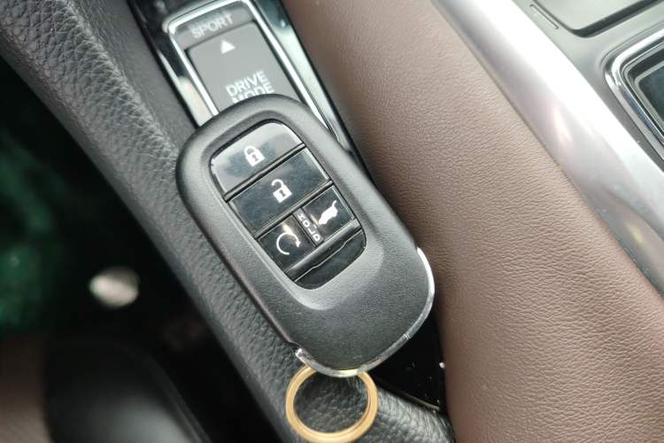 Used Honda UR-V 2023 370TURBO Two-Wheel-Drive Luxury Edition Vehicle Key