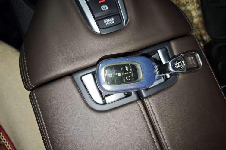 Used Honda UR-V 2023 370TURBO Four-Wheel Drive Luxury Edition Vehicle Key