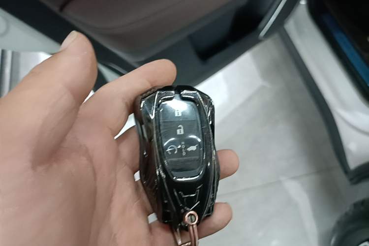 Used Honda UR-V 2023 370TURBO Four-Wheel Drive Luxury Edition Vehicle Key