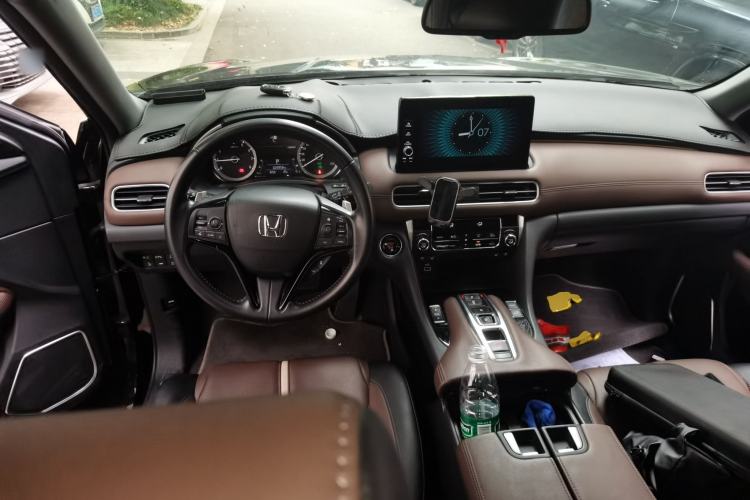 Used Honda UR-V 2024 370TURBO Four-Wheel Drive Deluxe Edition Center Console