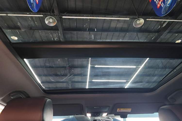 Used Honda UR-V 2024 370TURBO Two-Wheel-Drive Luxury Edition Headliner