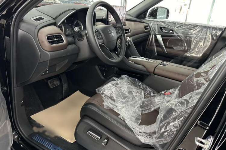 Used Honda UR-V 2024 370TURBO Two-Wheel-Drive Luxury Edition Interior 2