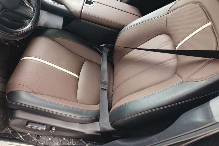 Used Honda UR-V 2024 370TURBO Two-Wheel-Drive Luxury Edition Left Front Seat