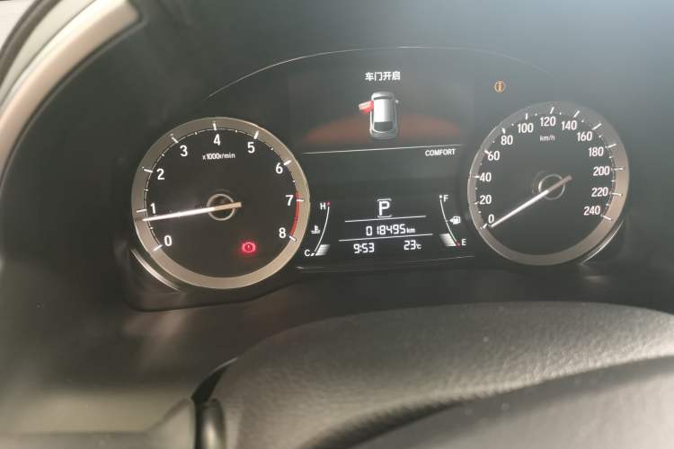 Used Honda UR-V 2024 370TURBO Two-Wheel-Drive Luxury Edition Odometer Close Up