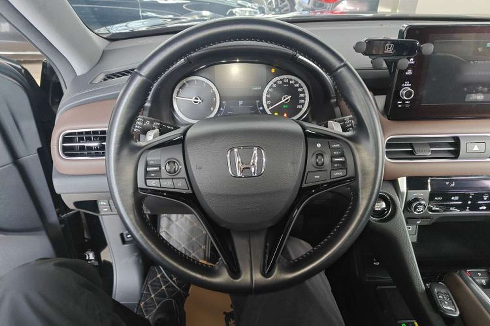 Used Honda UR-V 2024 370TURBO Two-Wheel-Drive Luxury Edition Steering Wheel