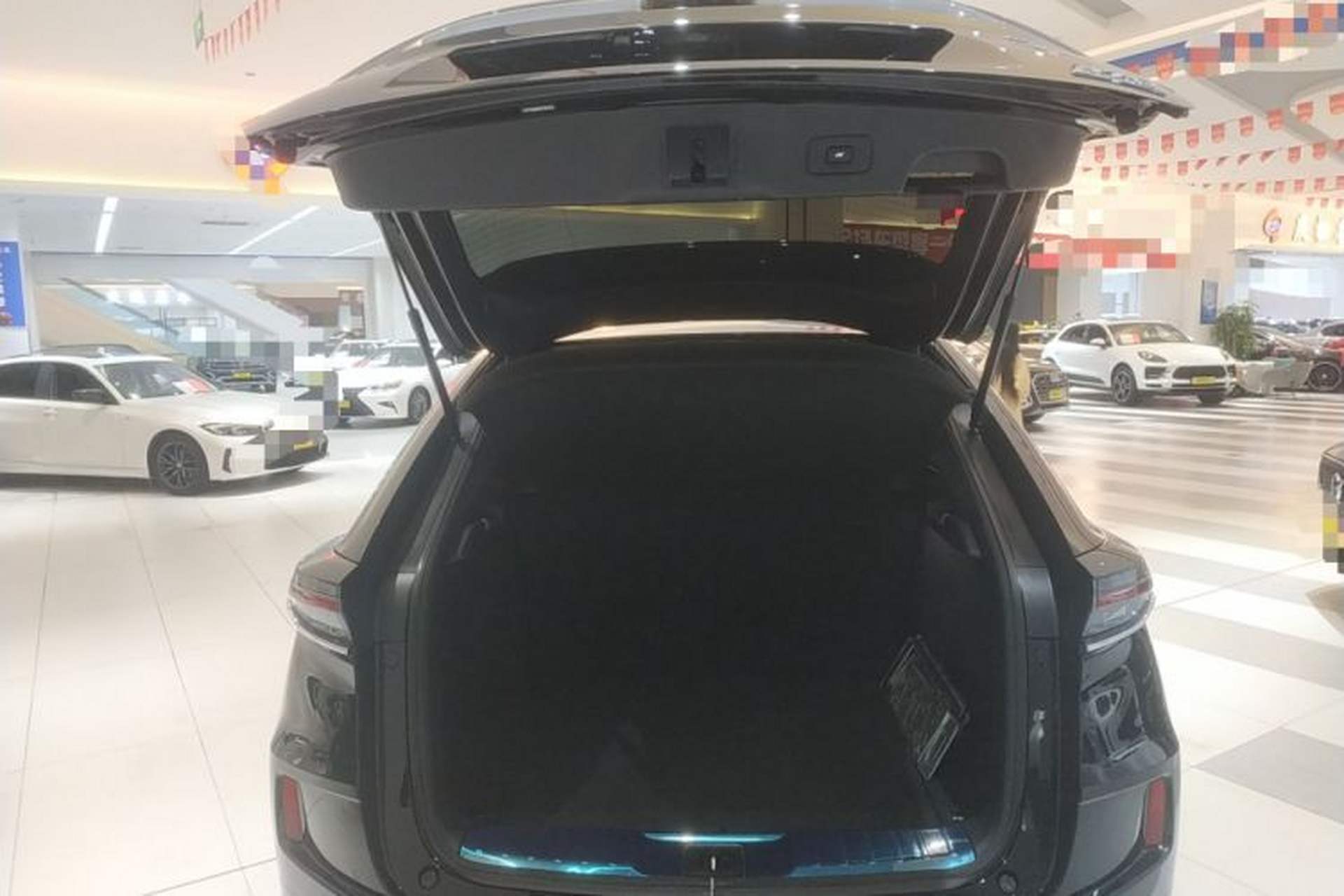 Used Honda UR-V 2024 370TURBO Two-Wheel-Drive Luxury Edition Trunk