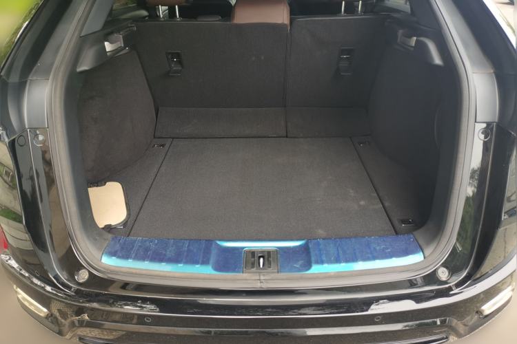Used Honda UR-V 2024 370TURBO Two-Wheel-Drive Luxury Edition Trunk