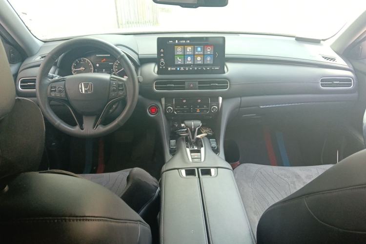 Used Honda UR-V 2024 240TURBO Two-Wheel-Drive Zhijing Edition Center Console