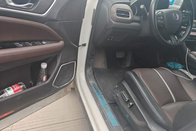 Used Honda UR-V 2024 370TURBO Two-Wheel-Drive Luxury Edition Driver Seat