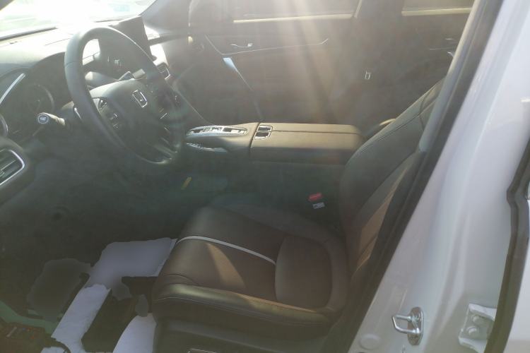 Used Honda UR-V 2024 370TURBO Two-Wheel-Drive Luxury Edition Left Front Seat