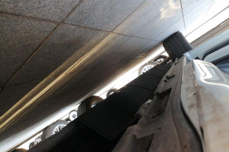 Used Honda UR-V 2024 370TURBO Two-Wheel-Drive Luxury Edition Left Side Sill