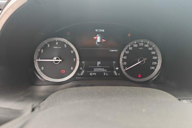 Used Honda UR-V 2024 370TURBO Two-Wheel-Drive Luxury Edition Odometer Close Up