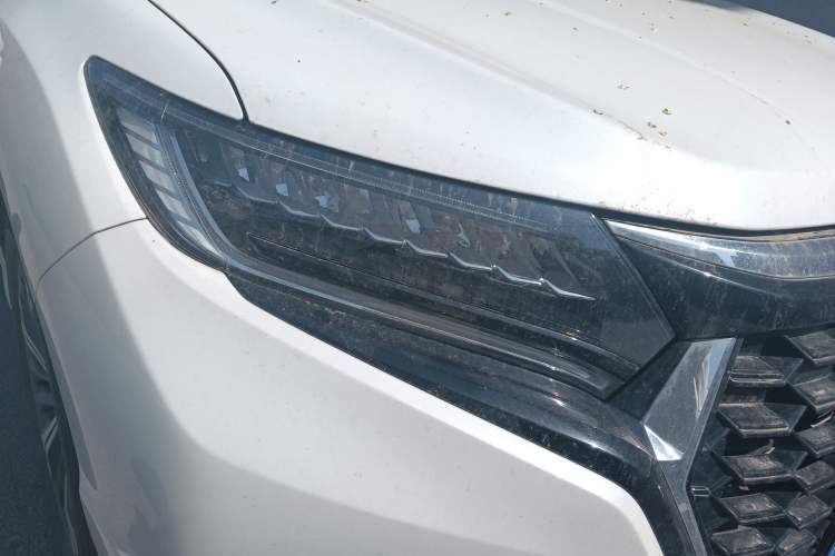 Used Honda UR-V 2024 240TURBO Two-Wheel-Drive Zhijing Edition Right Front Headlight