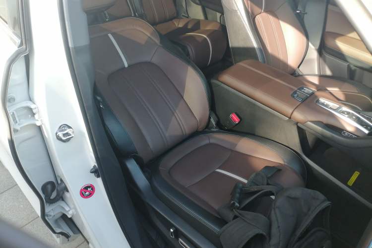 Used Honda UR-V 2024 370TURBO Two-Wheel-Drive Luxury Edition Right Front Seat